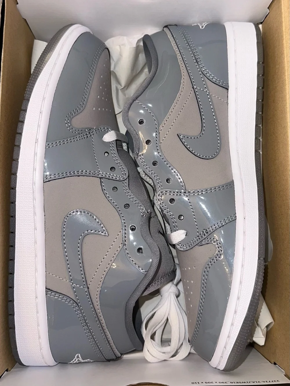 Nike Air Jordan 1 Low SE Men's Low-Top Sneakers in Medium Grey / Cool Grey-White
